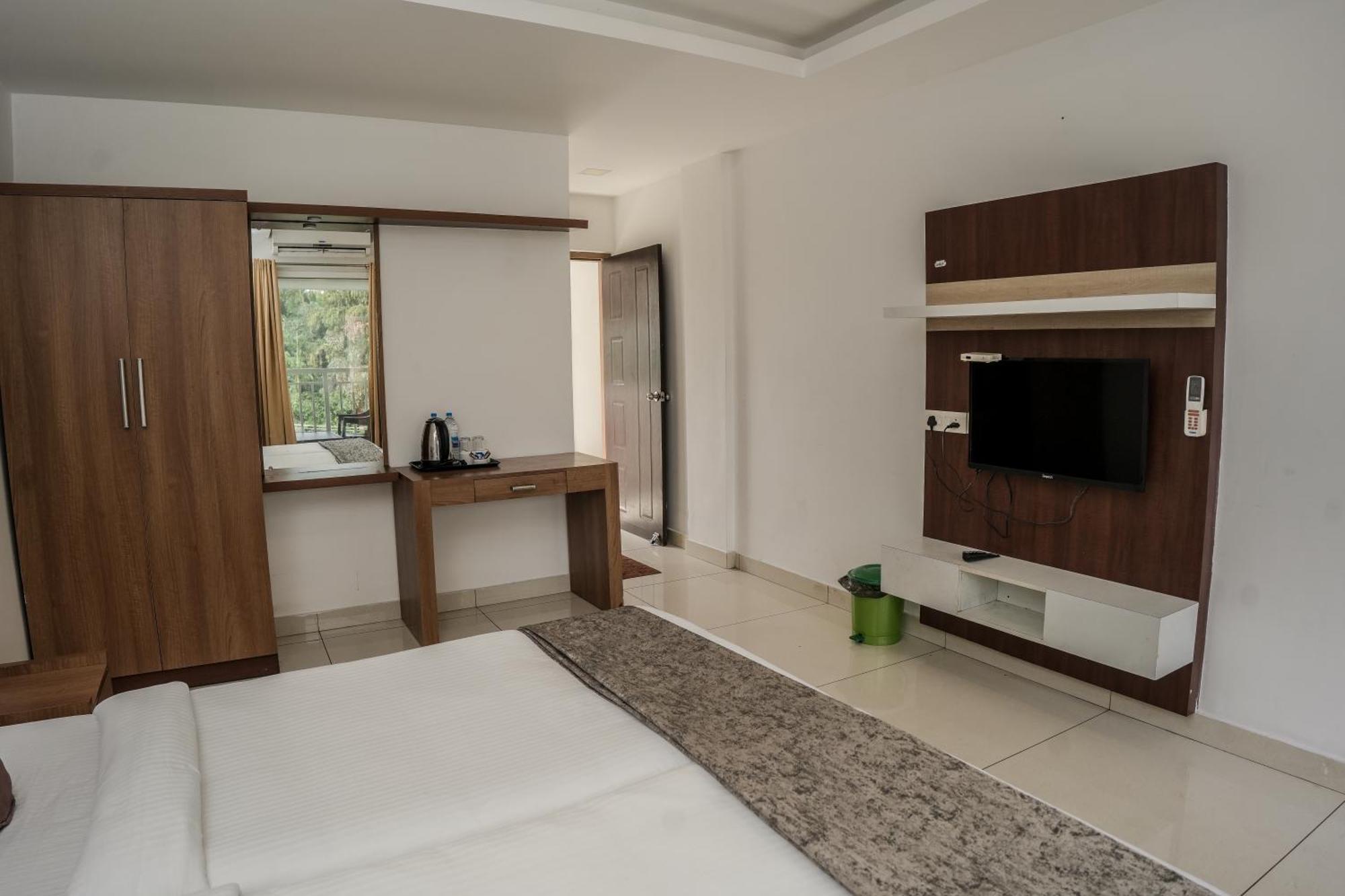 Hotel Lets Stay Kochi Dış mekan fotoğraf