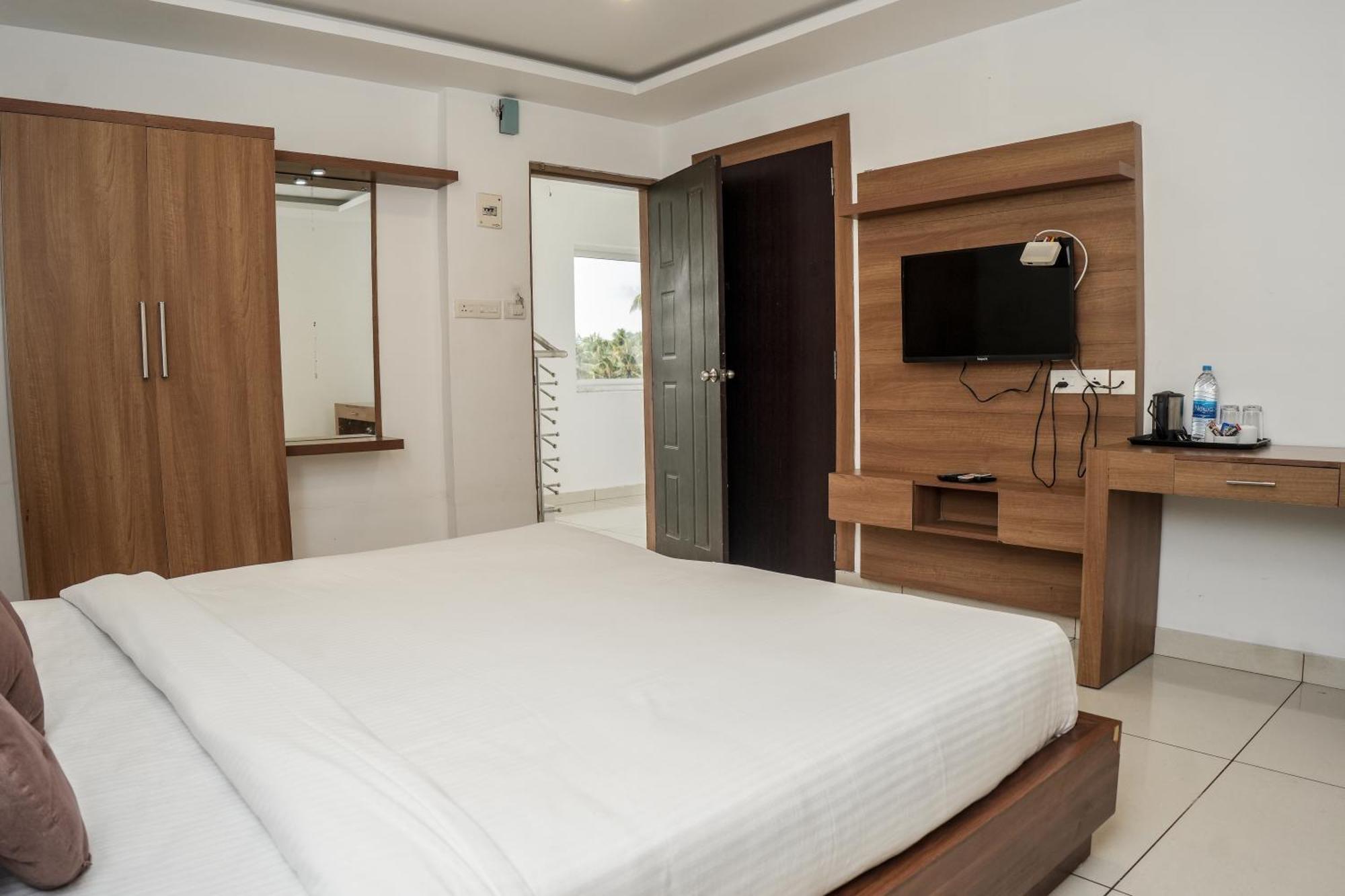 Hotel Lets Stay Kochi Dış mekan fotoğraf
